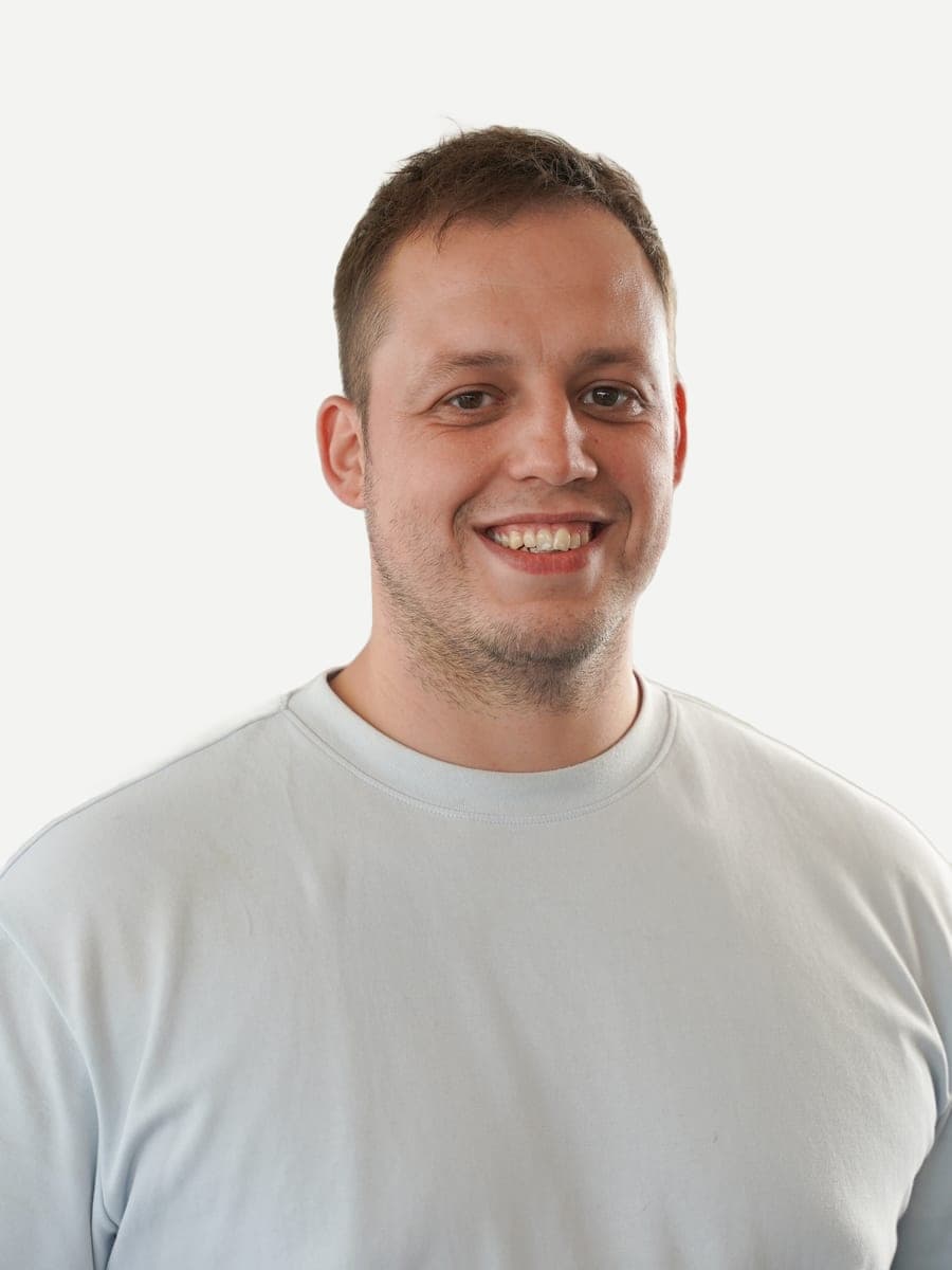 Jari, Oprichter